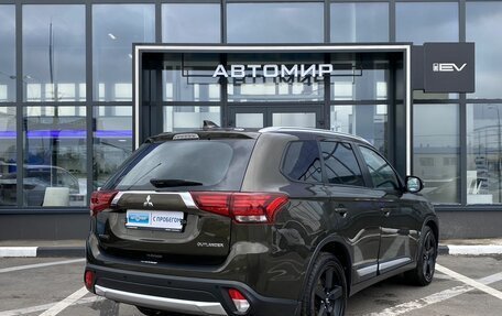 Mitsubishi Outlander III рестайлинг 3, 2018 год, 1 900 000 рублей, 8 фотография