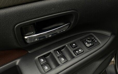 Mitsubishi Outlander III рестайлинг 3, 2018 год, 1 900 000 рублей, 12 фотография