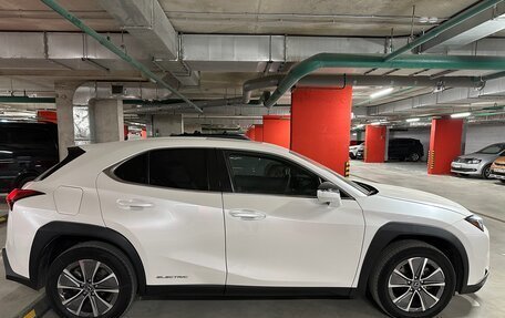 Lexus UX I, 2020 год, 3 100 000 рублей, 3 фотография