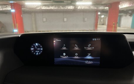 Lexus UX I, 2020 год, 3 100 000 рублей, 15 фотография