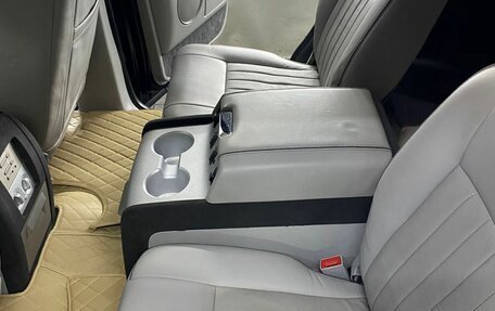 Lincoln Navigator, 2005 год, 3 300 000 рублей, 13 фотография