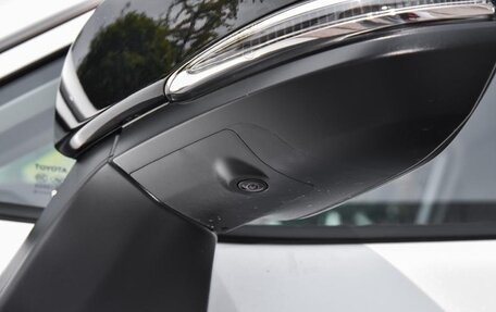 Toyota RAV4, 2025 год, 3 220 000 рублей, 17 фотография