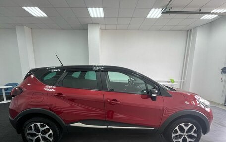 Renault Kaptur I рестайлинг, 2020 год, 1 715 000 рублей, 4 фотография