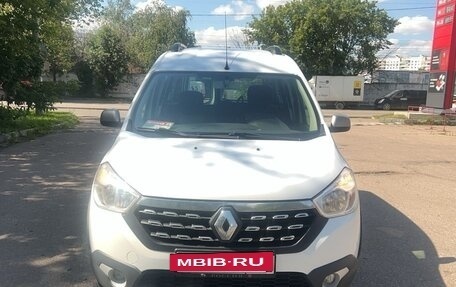 Renault Dokker, 2019 год, 1 590 000 рублей, 3 фотография