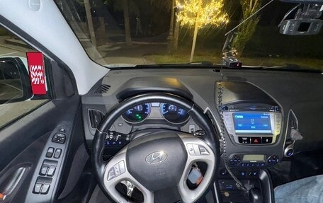 Hyundai ix35 I рестайлинг, 2012 год, 1 220 000 рублей, 4 фотография
