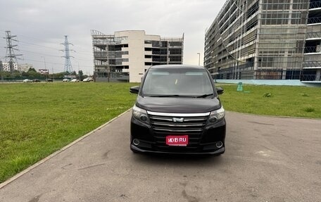 Toyota Noah III, 2014 год, 1 900 000 рублей, 1 фотография