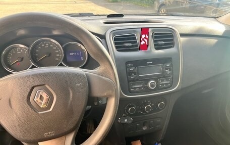Renault Logan II, 2017 год, 750 000 рублей, 18 фотография