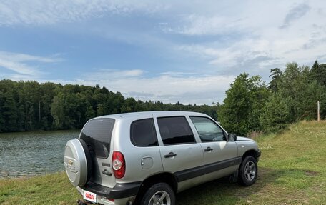 Chevrolet Niva I рестайлинг, 2005 год, 265 000 рублей, 2 фотография