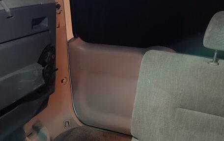 Toyota Noah III, 2002 год, 1 150 000 рублей, 5 фотография