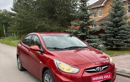 Hyundai Solaris II рестайлинг, 2011 год, 660 000 рублей, 2 фотография