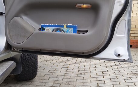 Toyota Land Cruiser 100 рестайлинг 2, 2006 год, 3 000 000 рублей, 9 фотография