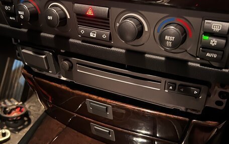 BMW 7 серия, 2001 год, 950 000 рублей, 28 фотография