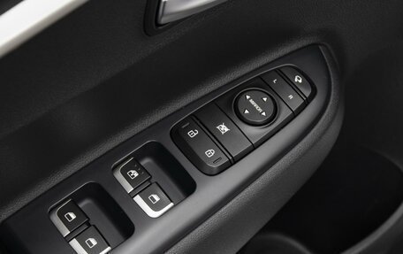 KIA Rio IV, 2022 год, 1 740 000 рублей, 18 фотография
