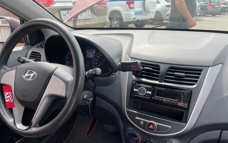 Hyundai Solaris II рестайлинг, 2016 год, 800 000 рублей, 7 фотография