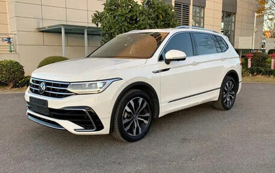 Volkswagen Tiguan II, 2022 год, 2 200 045 рублей, 1 фотография