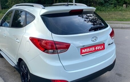 Hyundai Tucson III, 2010 год, 1 599 000 рублей, 3 фотография