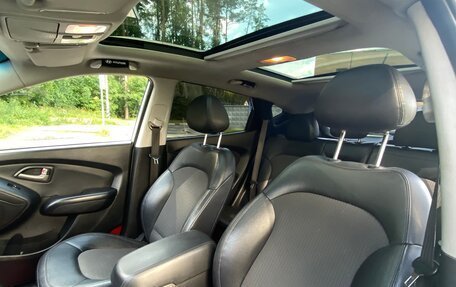 Hyundai Tucson III, 2010 год, 1 599 000 рублей, 12 фотография