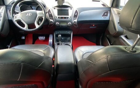 Hyundai Tucson III, 2010 год, 1 599 000 рублей, 11 фотография