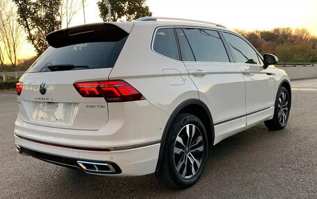 Volkswagen Tiguan II, 2022 год, 2 200 045 рублей, 6 фотография