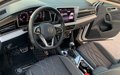 Volkswagen Tiguan II, 2022 год, 2 200 045 рублей, 18 фотография