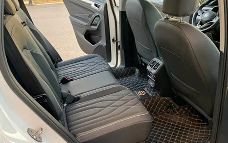 Volkswagen Tiguan II, 2022 год, 2 200 045 рублей, 14 фотография