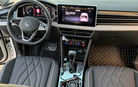 Volkswagen Tiguan II, 2022 год, 2 200 045 рублей, 17 фотография
