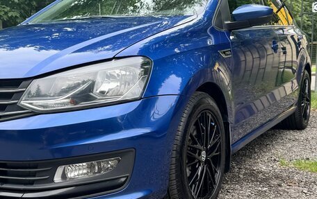 Volkswagen Polo VI (EU Market), 2018 год, 1 555 000 рублей, 4 фотография