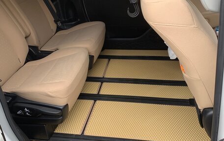 Toyota Noah III, 2014 год, 1 890 000 рублей, 4 фотография