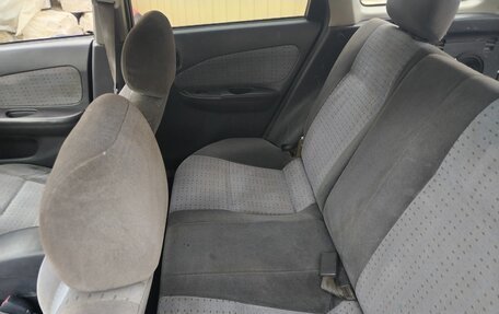 Nissan Wingroad III, 2001 год, 210 000 рублей, 21 фотография