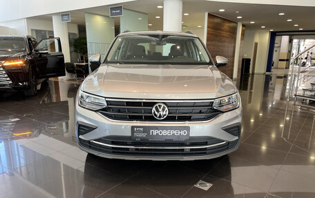 Volkswagen Tiguan II, 2020 год, 2 739 000 рублей, 6 фотография