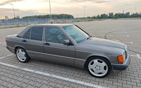 Mercedes-Benz 190 (W201), 1985 год, 560 000 рублей, 2 фотография