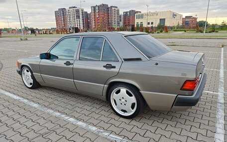 Mercedes-Benz 190 (W201), 1985 год, 560 000 рублей, 3 фотография