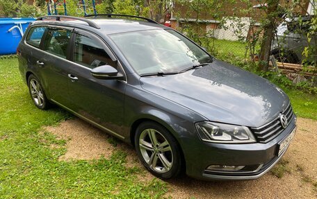 Volkswagen Passat B7, 2011 год, 1 070 000 рублей, 2 фотография