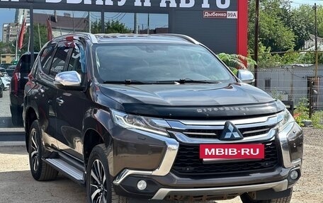 Mitsubishi Pajero Sport III рестайлинг, 2016 год, 2 350 000 рублей, 3 фотография