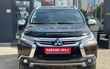 Mitsubishi Pajero Sport III рестайлинг, 2016 год, 2 350 000 рублей, 4 фотография