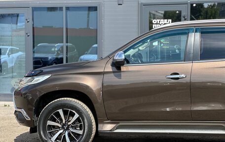 Mitsubishi Pajero Sport III рестайлинг, 2016 год, 2 350 000 рублей, 7 фотография