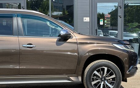 Mitsubishi Pajero Sport III рестайлинг, 2016 год, 2 350 000 рублей, 16 фотография