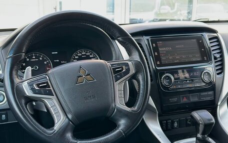 Mitsubishi Pajero Sport III рестайлинг, 2016 год, 2 350 000 рублей, 20 фотография