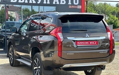 Mitsubishi Pajero Sport III рестайлинг, 2016 год, 2 350 000 рублей, 11 фотография