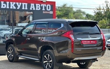Mitsubishi Pajero Sport III рестайлинг, 2016 год, 2 350 000 рублей, 10 фотография