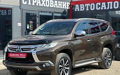 Mitsubishi Pajero Sport III рестайлинг, 2016 год, 2 350 000 рублей, 6 фотография