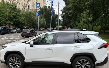 Toyota RAV4, 2021 год, 4 490 000 рублей, 10 фотография