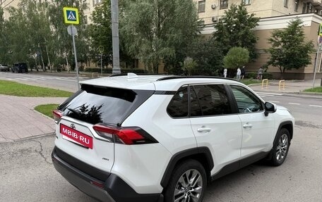 Toyota RAV4, 2021 год, 4 490 000 рублей, 6 фотография