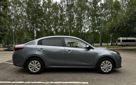 KIA Rio IV, 2017 год, 1 370 000 рублей, 8 фотография