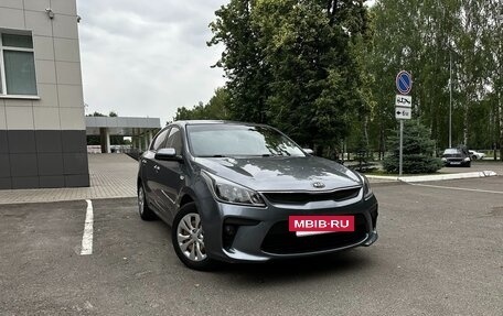 KIA Rio IV, 2017 год, 1 370 000 рублей, 3 фотография