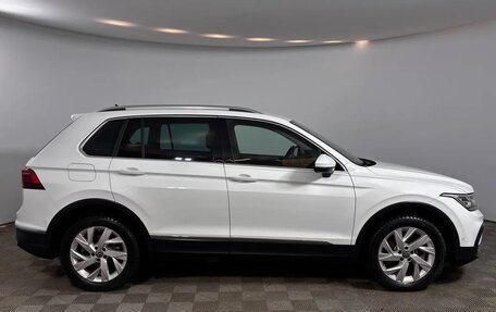 Volkswagen Tiguan II, 2021 год, 3 675 000 рублей, 5 фотография
