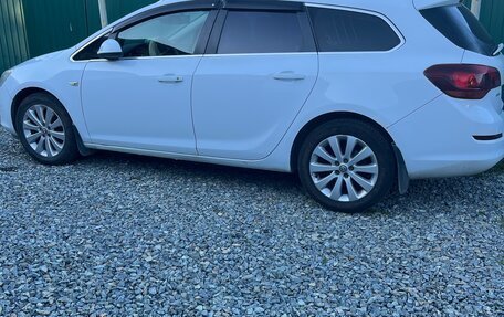 Opel Astra J, 2011 год, 650 000 рублей, 6 фотография