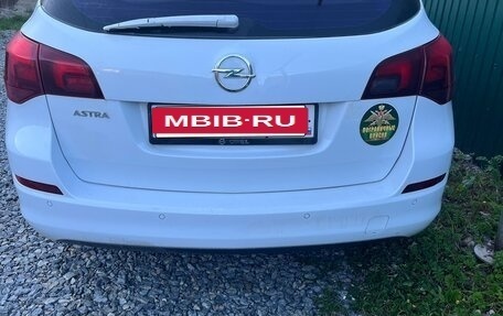 Opel Astra J, 2011 год, 650 000 рублей, 7 фотография