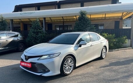 Toyota Camry, 2019 год, 3 250 000 рублей, 6 фотография