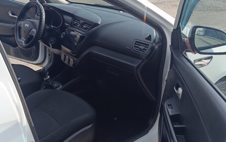 KIA Rio III рестайлинг, 2015 год, 700 000 рублей, 5 фотография